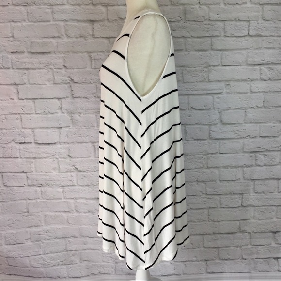 SOLD-White black striped sleeveless swing dress - Picture 2 of 5